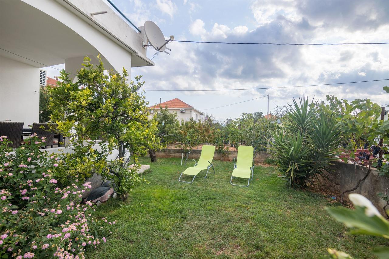 Apartment Vinka Trogir Bagian luar foto