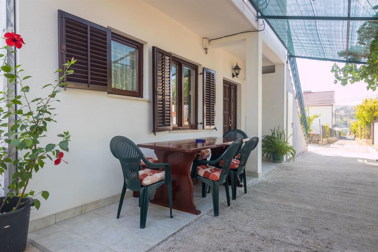 Apartment Vinka Trogir Bagian luar foto